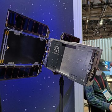 Tomar fotos de la Tierra controlando un satélite en tiempo real desde casa: así es Star Sphere, el proyecto ideado por Sony